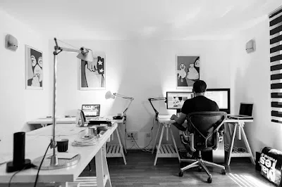 tavolo-scrivania-lavoro-studio